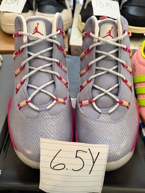 Jordan Girls Sneakers in Light Purple & Pink Accents